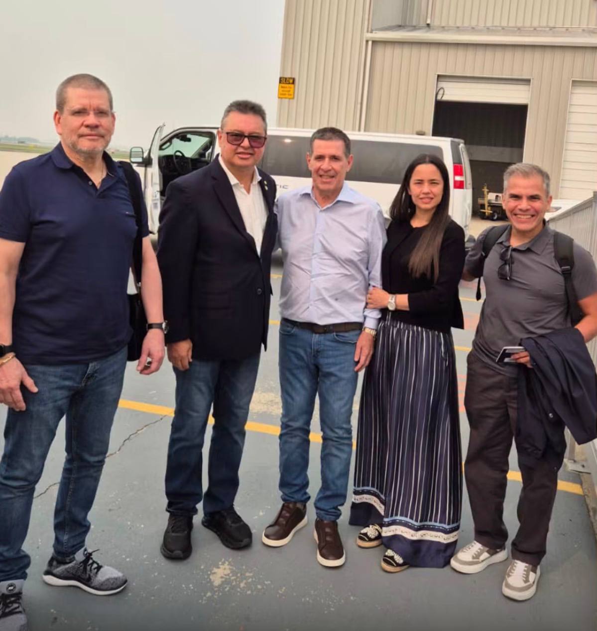 Horacio Cartes junto a Chiara Capdevilla, Gustavo Leite, Antonio Barrios y Eduardo González en Estados Unidos